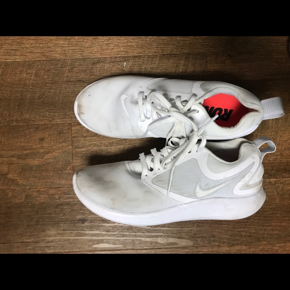 Used nike all white gym shoes